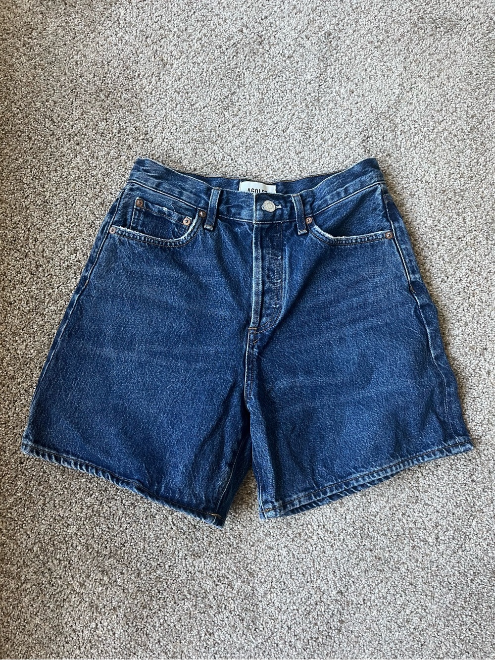 Agolde Dame Denim Shorts in Enamour, Size 25